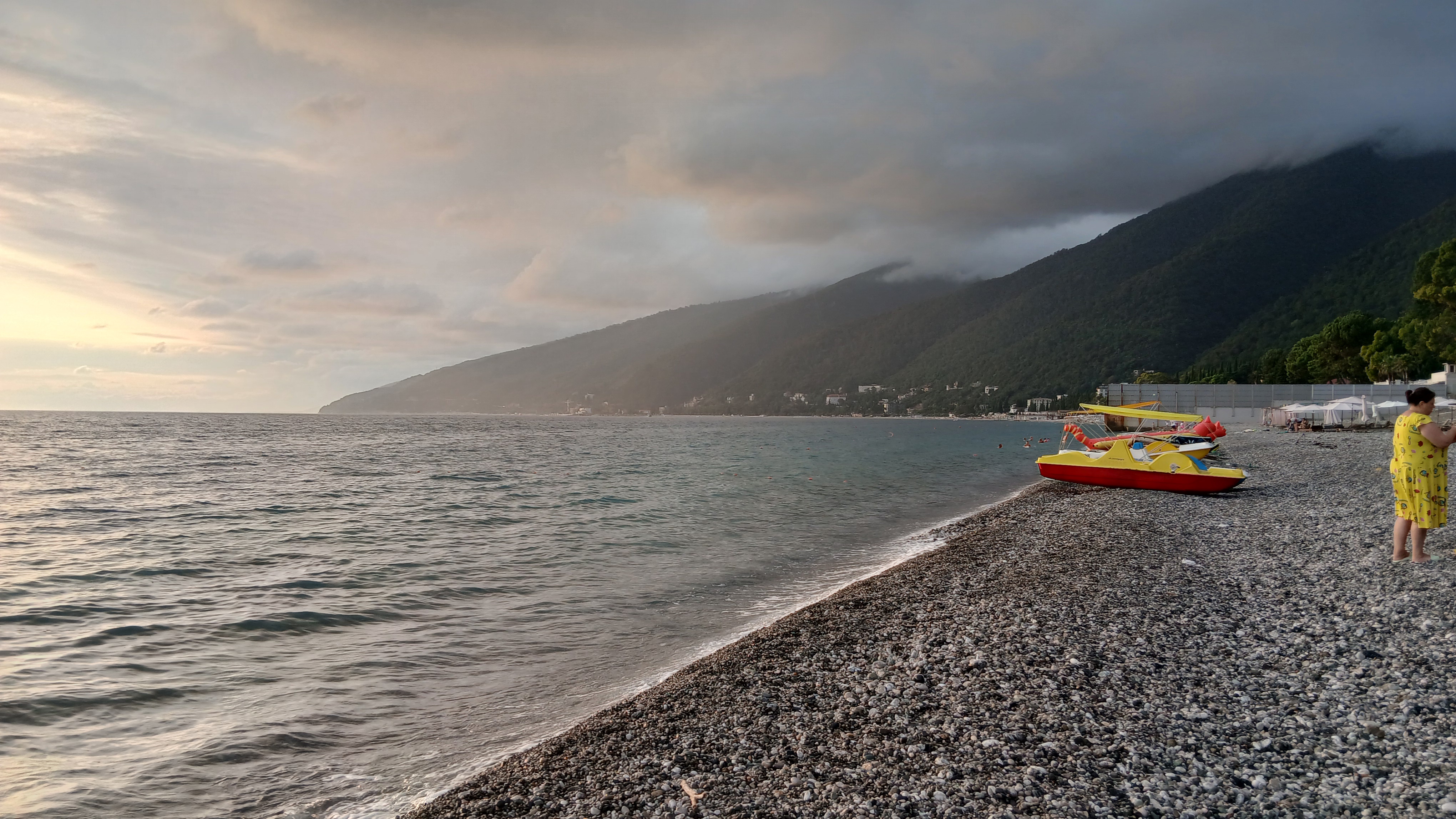 Maximus, Гагра — фото 2