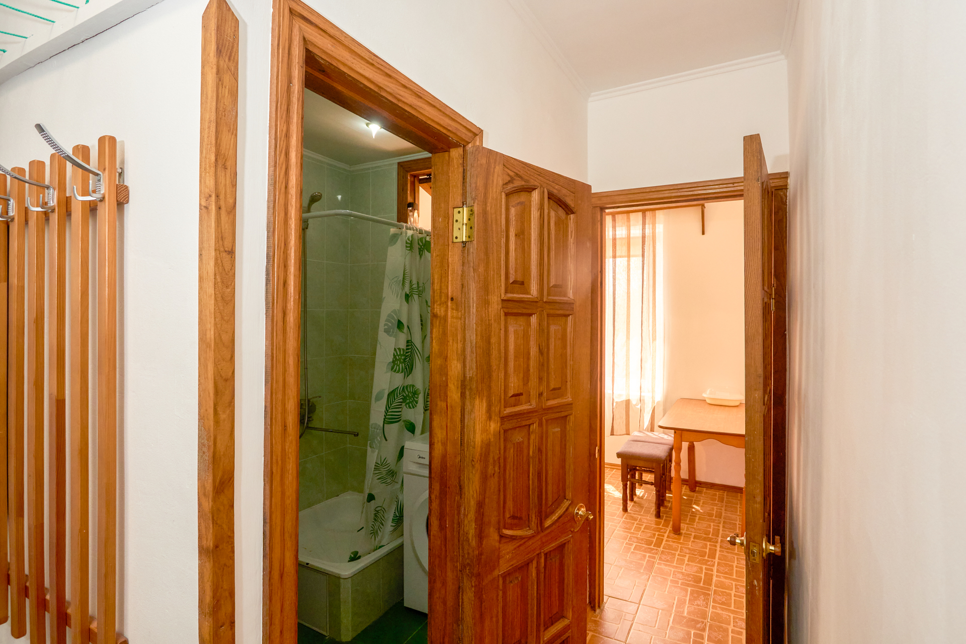 Квартира у песочного пляжа в Сухуме, Сухум — фото 2