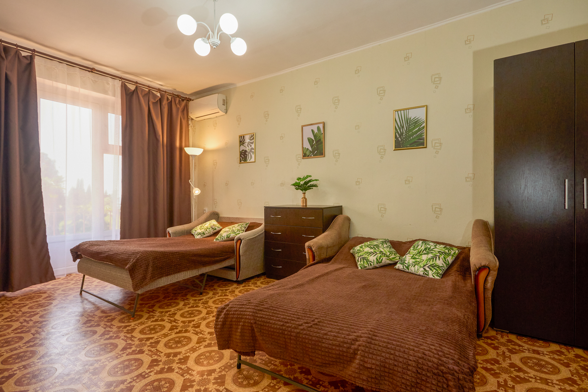 Квартира у песочного пляжа в Сухуме, Сухум — фото 1