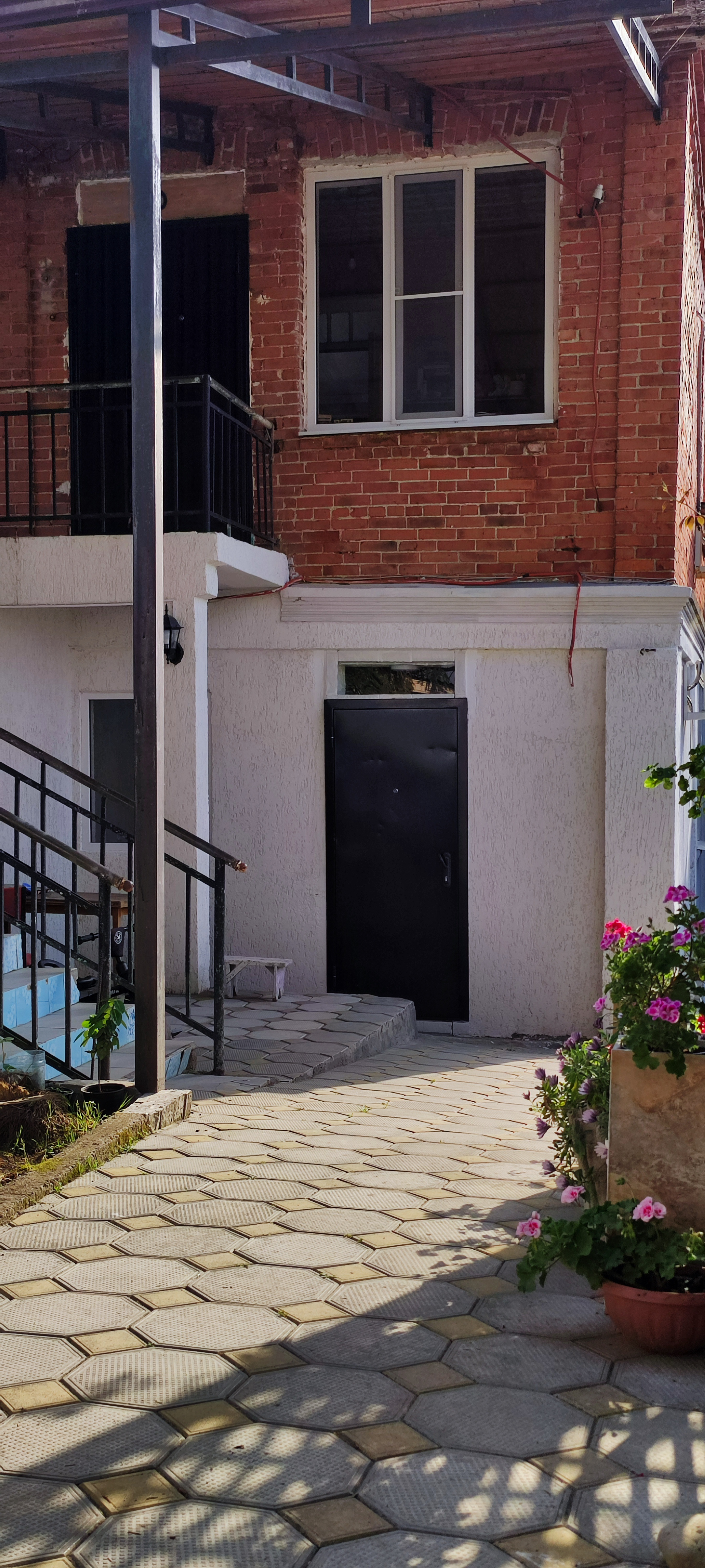 У Мирославы и Аарона, Гагра