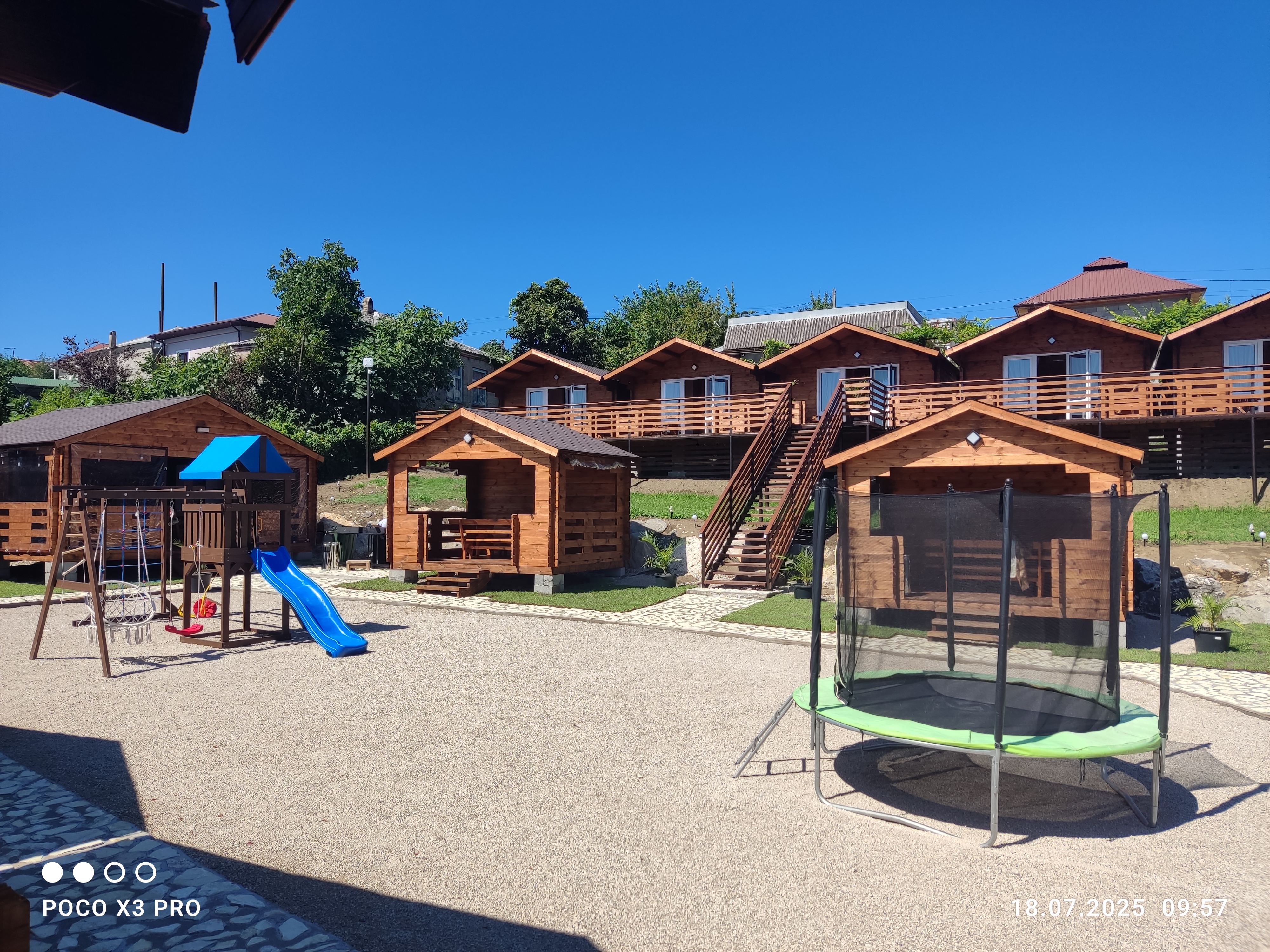 Гостевой комплекс Лазурь, Гудаута — фото 1