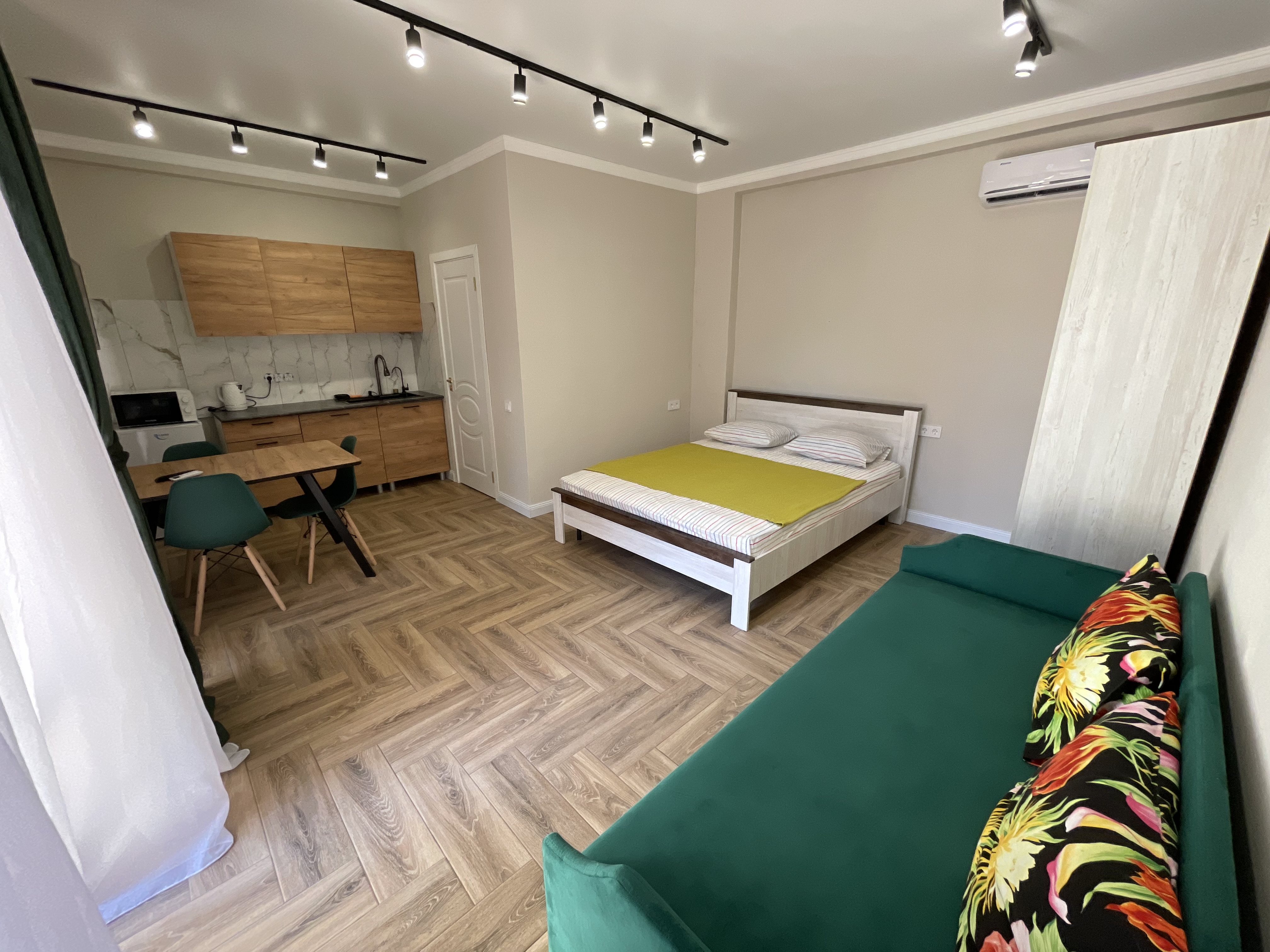 Студия в центре города Сухум по ул. Джона, Сухум