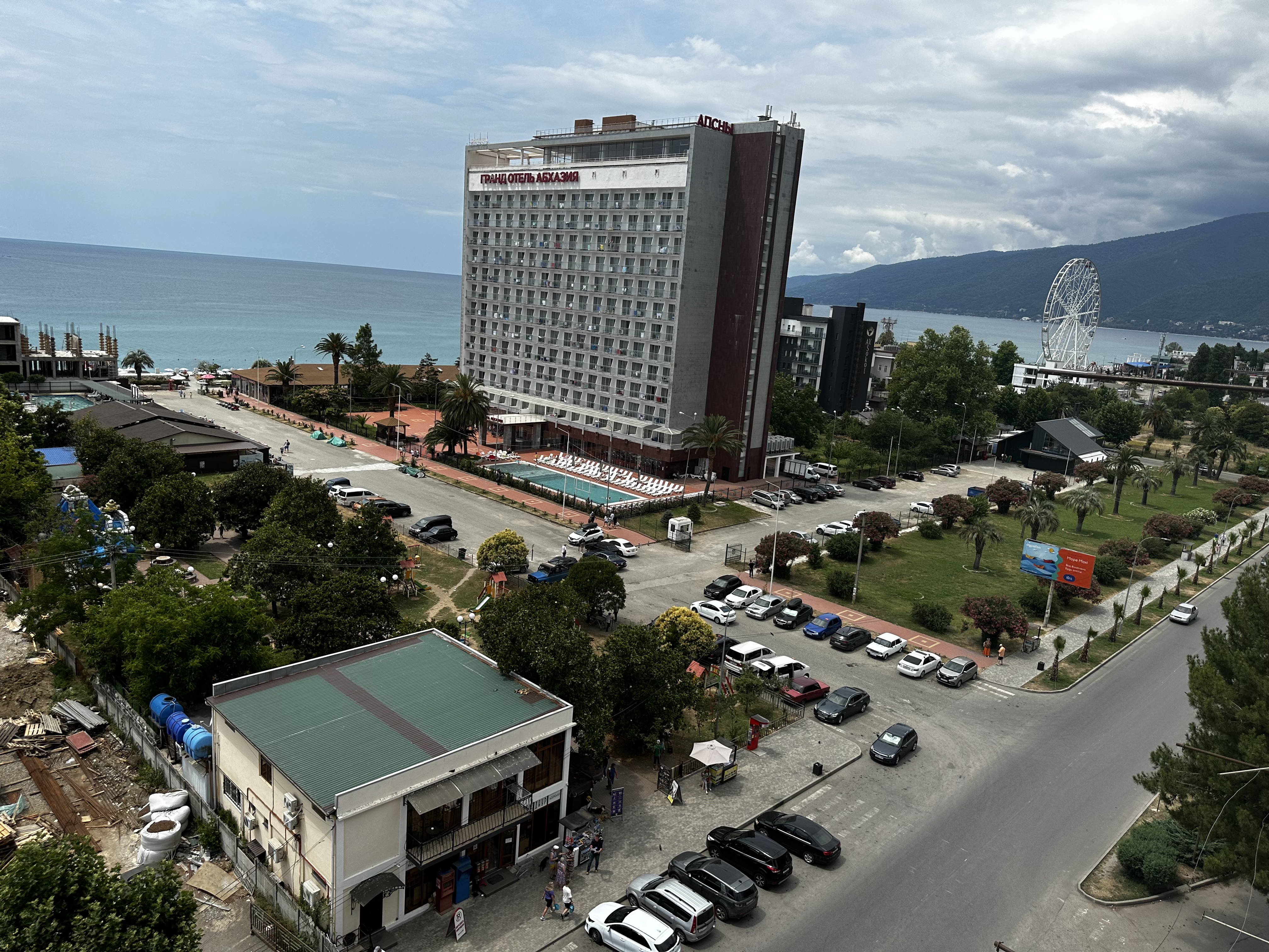 5-комнатная квартира с панорамным видом, Гагра — фото 3