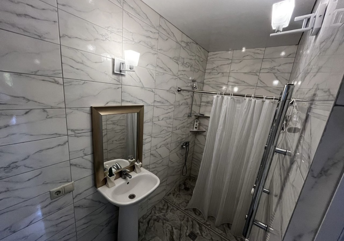 Silver House, Гагра — фото 9