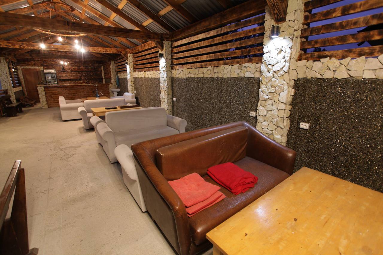 Crown, Гагра — фото 3