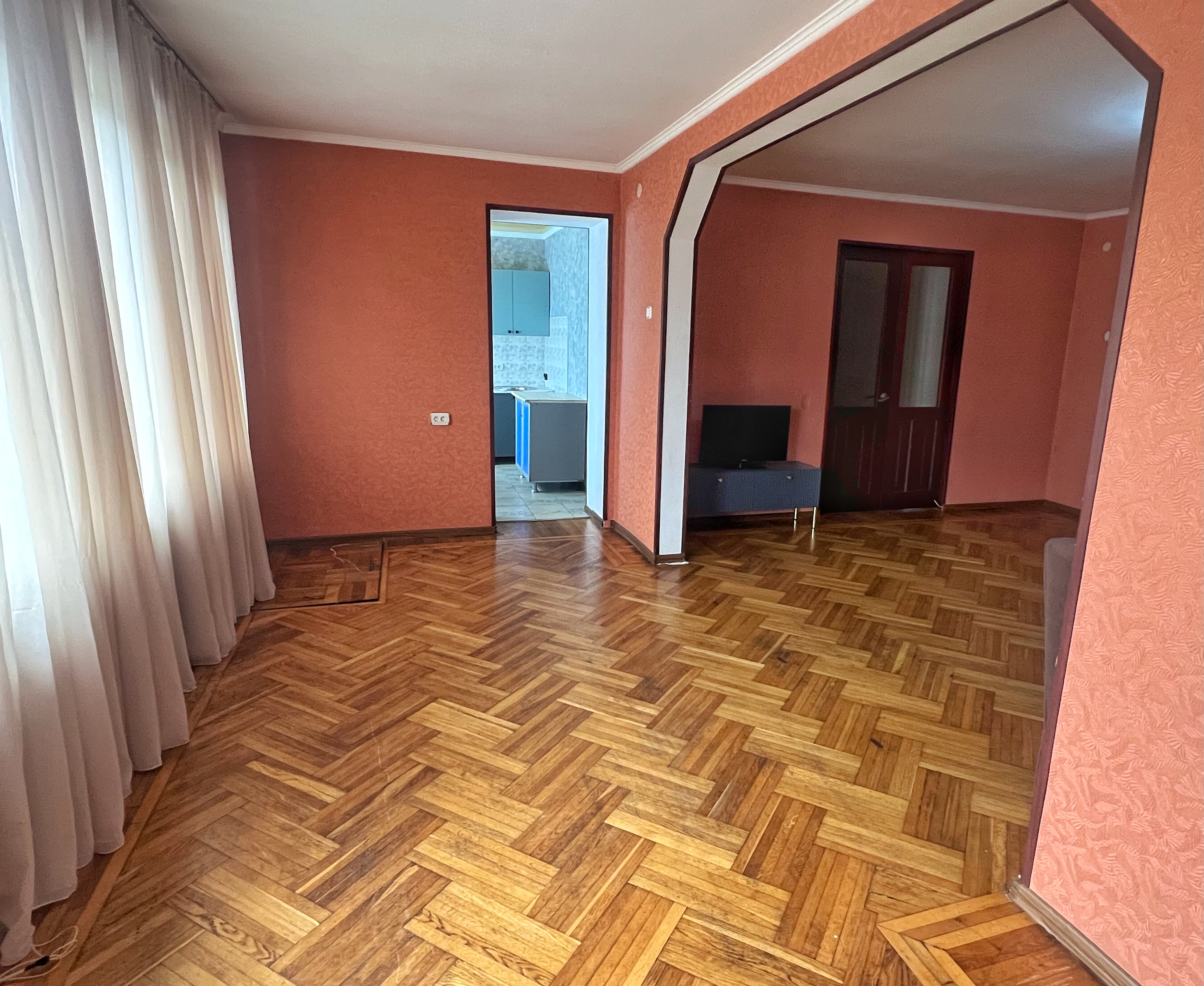 Sana, Сухум — фото 1