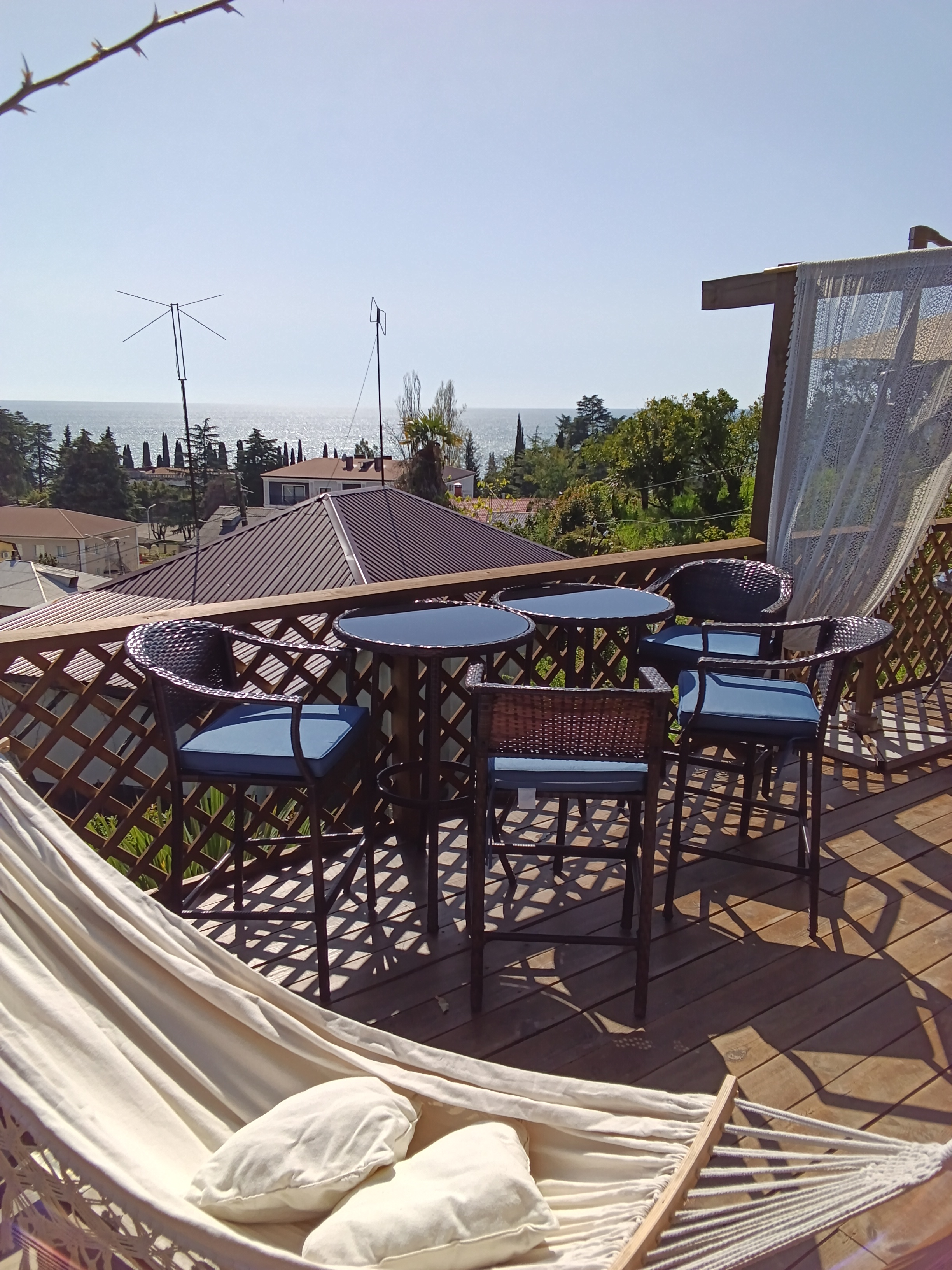 Веранда, Сухум — фото 2