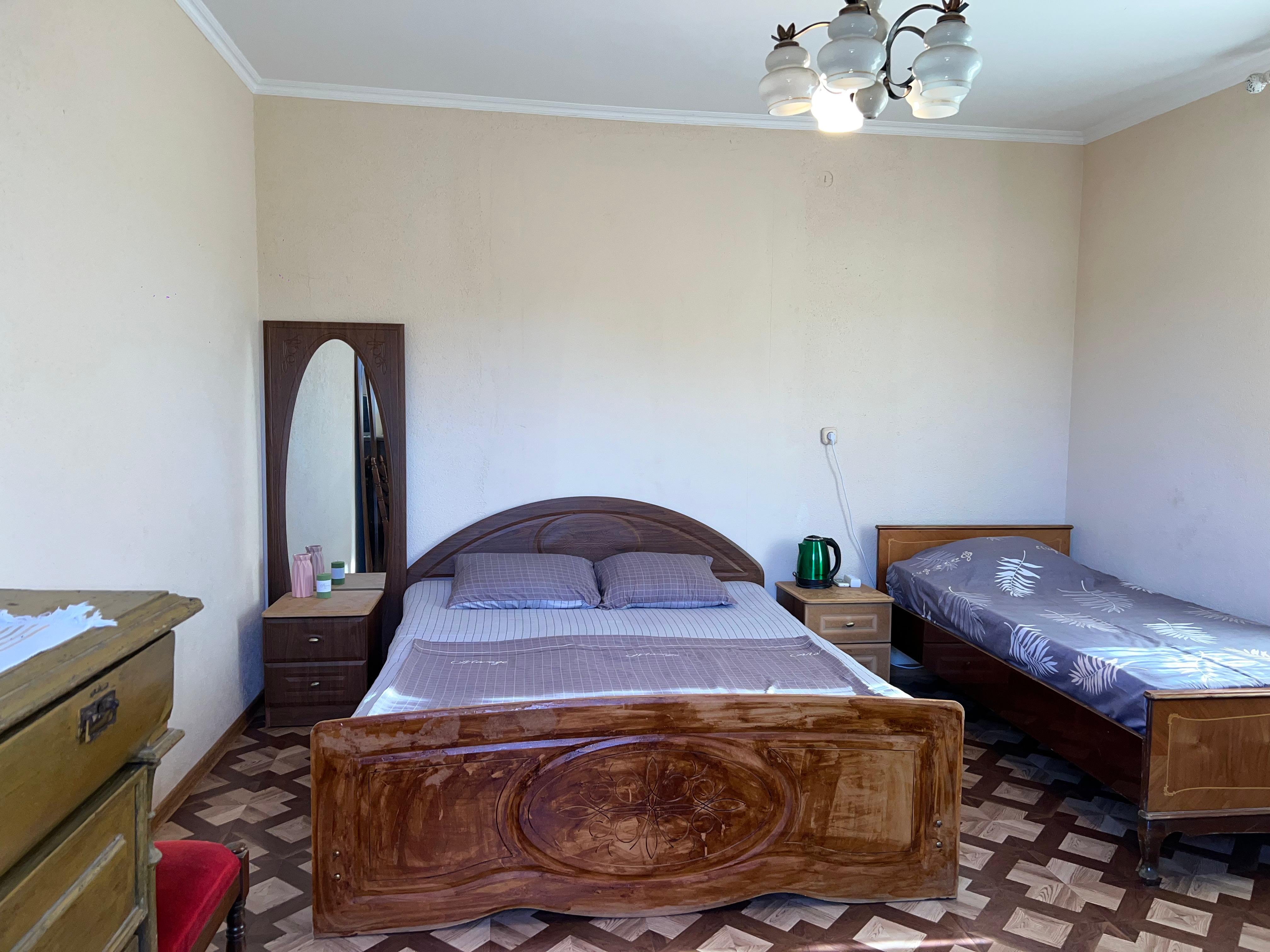 Дом Гунда, Сухум — фото 2