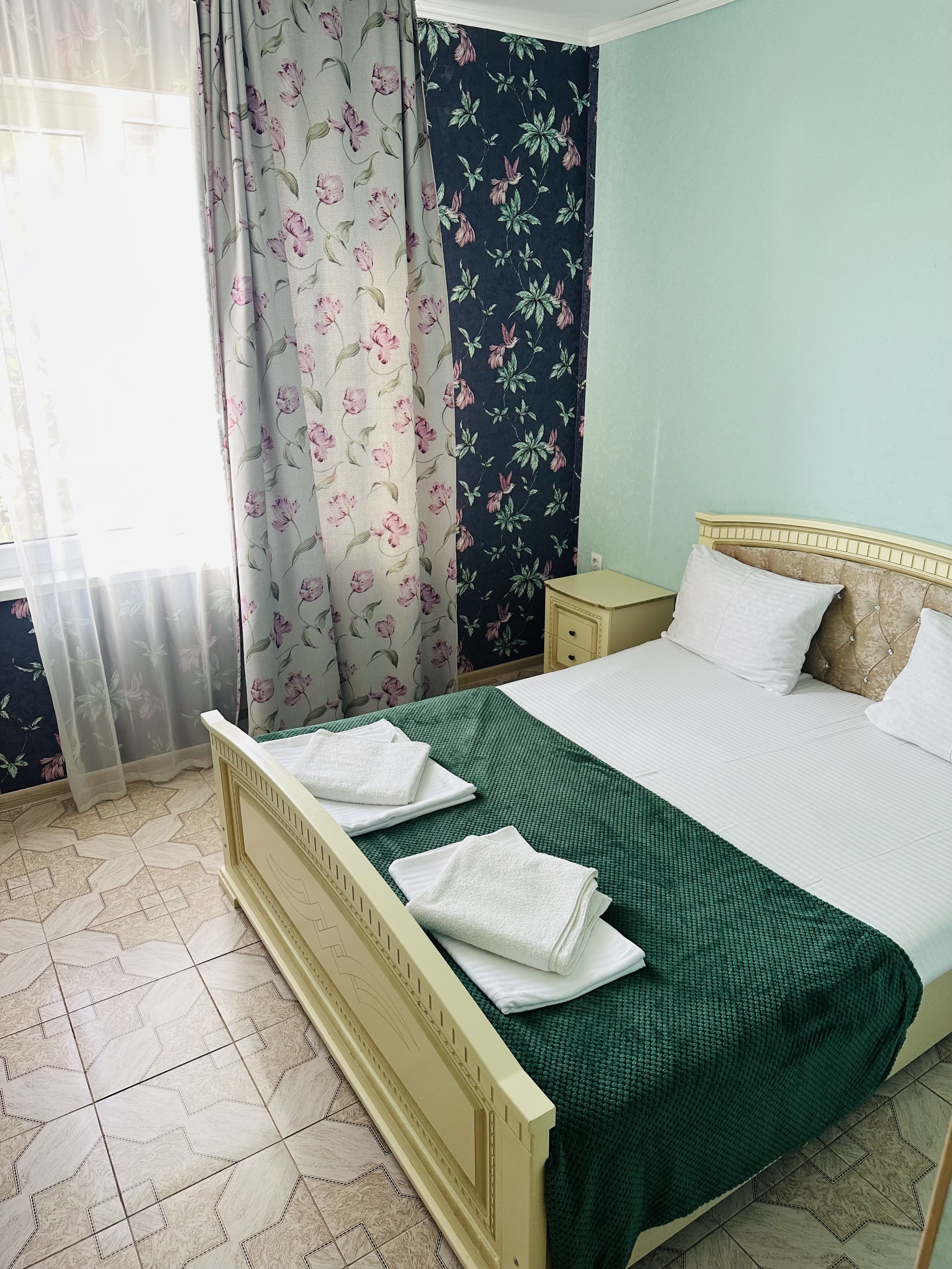 Гостевой дом Ассири, Гагра — главное фото